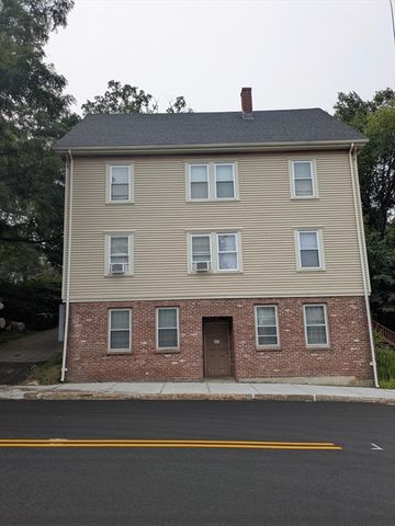 2 Shawmut Ave 2, Marlborough, MA 01752