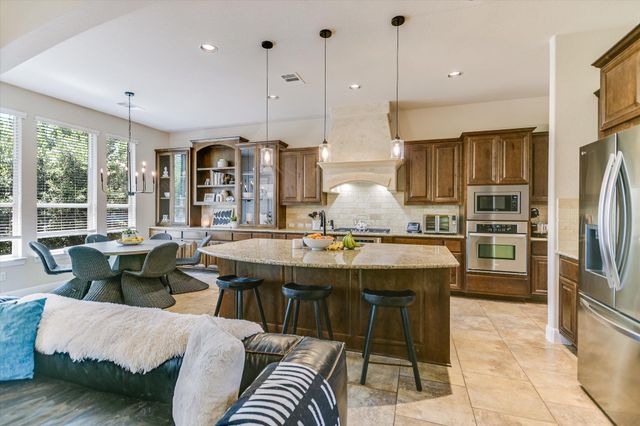 8813 Fescue LN, Austin, TX 78738