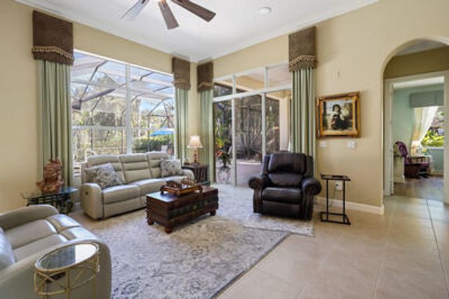 1720 Cassville Avenue, Vero Beach, FL 32966