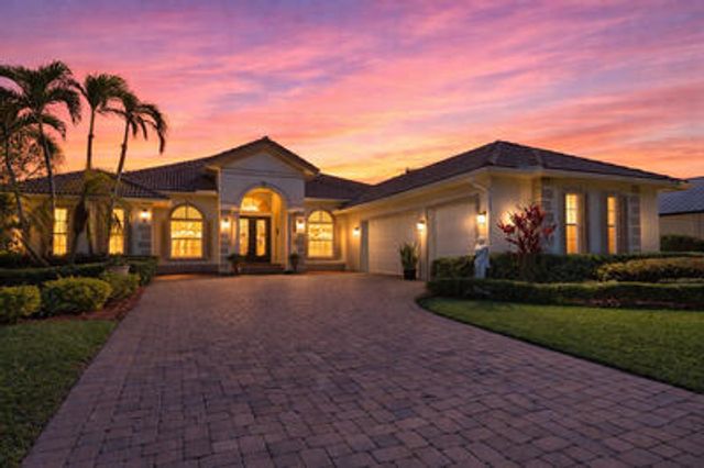 1720 Cassville Avenue, Vero Beach, FL 32966