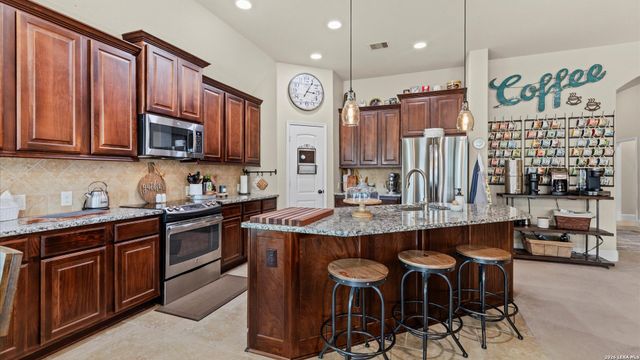 2137 Pioneer Pass, Seguin, TX 78155