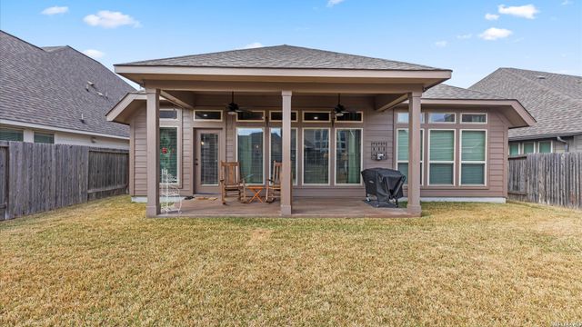 2137 Pioneer Pass, Seguin, TX 78155