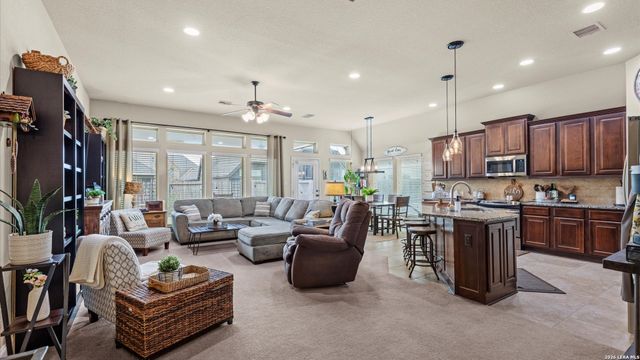 2137 Pioneer Pass, Seguin, TX 78155