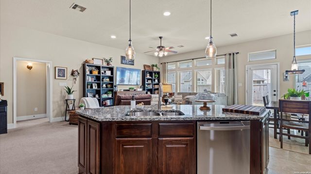 2137 Pioneer Pass, Seguin, TX 78155