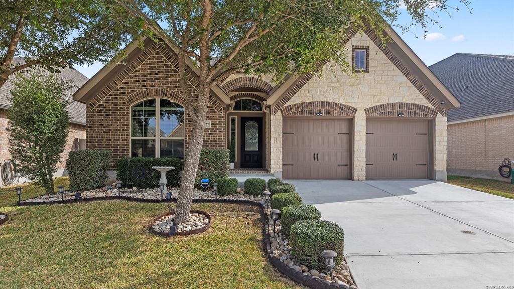 2137 Pioneer Pass, Seguin, TX 78155