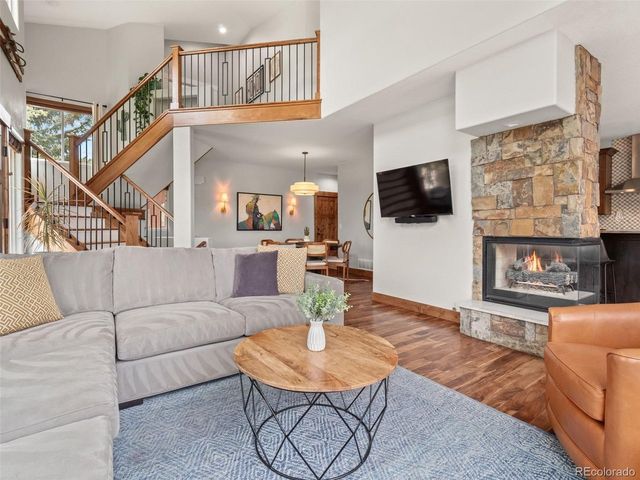 661 Trailside Dr, Golden, CO 80401