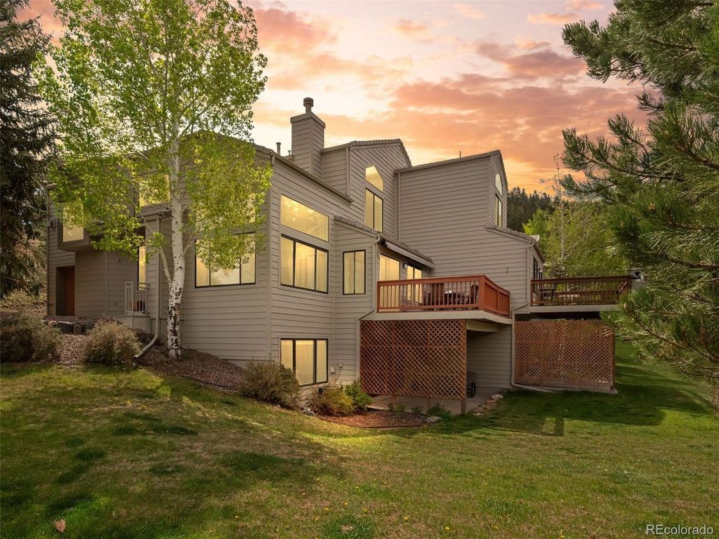 661 Trailside Dr, Golden, CO 80401