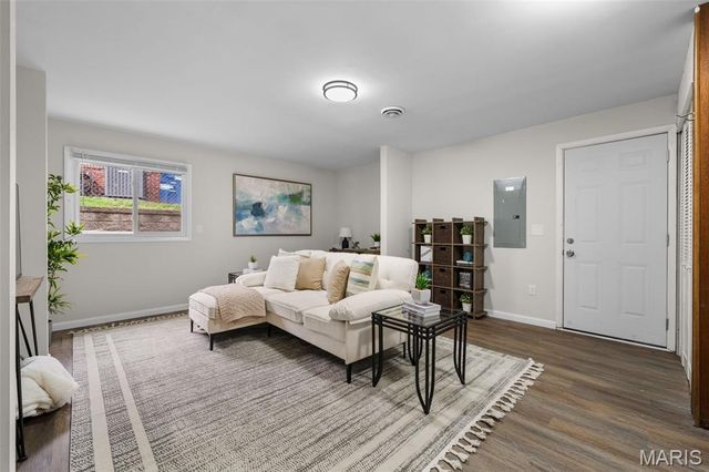 1646 Pepperwood Drive, St Louis, MO 63146