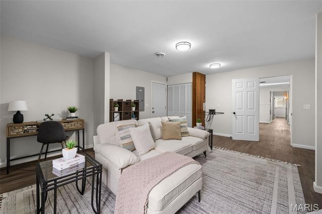1646 Pepperwood Drive, St Louis, MO 63146