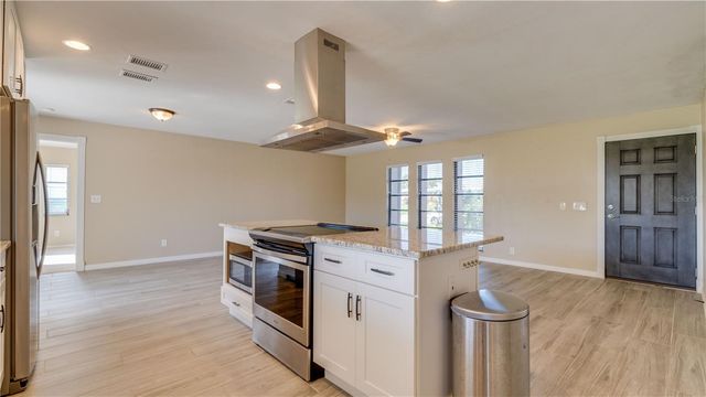 1128 SE 29TH TERRACE, Cape Coral, FL 33904