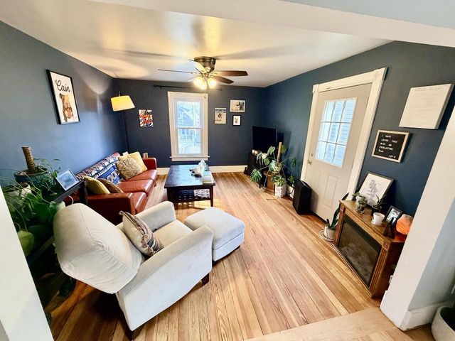 1216 Russell AVENUE, Milwaukee, WI 53207