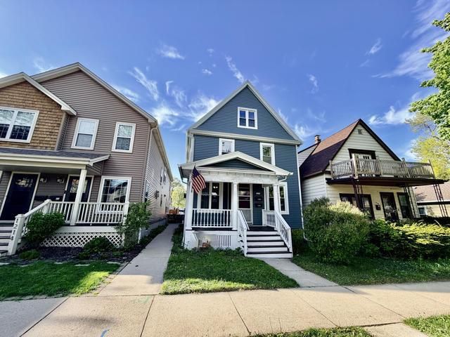 1216 Russell AVENUE, Milwaukee, WI 53207