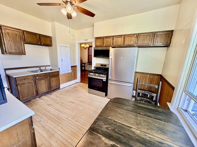 1216 Russell AVENUE, Milwaukee, WI 53207