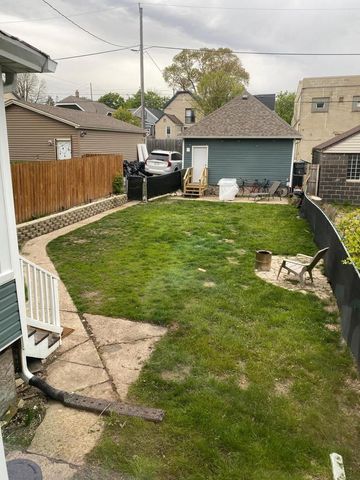 1216 Russell AVENUE, Milwaukee, WI 53207