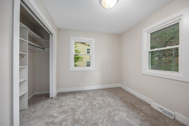 6914 Brooklyn Avenue, Grand Rapids, MI 49508