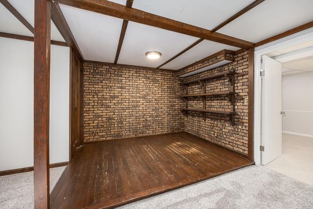 6914 Brooklyn Avenue, Grand Rapids, MI 49508
