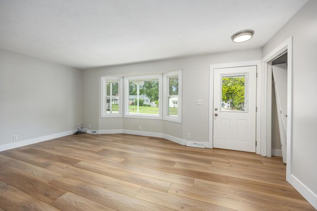 6914 Brooklyn Avenue, Grand Rapids, MI 49508