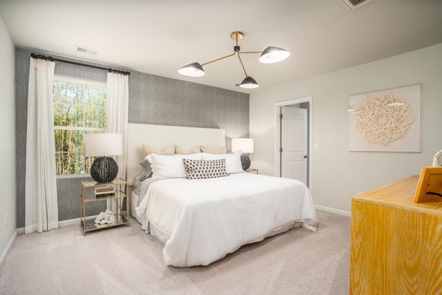 618 Winter Wren Way, Moncks Corner, SC 29461