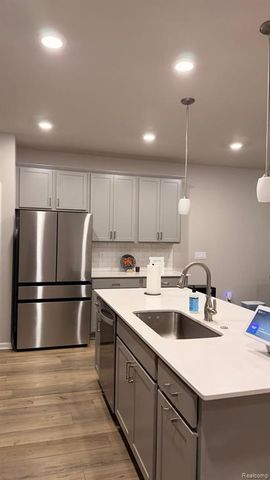 1360 Addison Circle, Commerce Twp, MI 48390