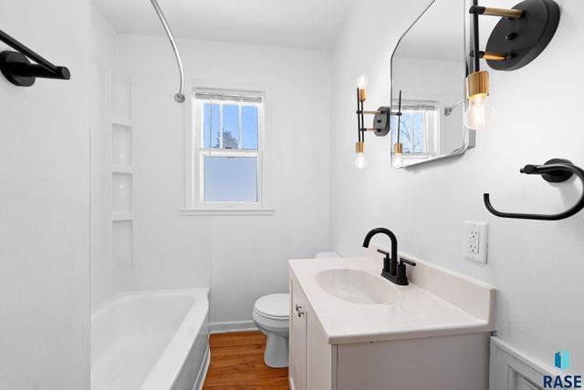 804 S Hawthorne Ave Avenue, Sioux Falls, SD 57104