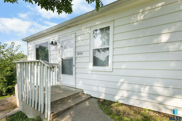 804 S Hawthorne Ave Avenue, Sioux Falls, SD 57104