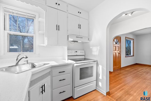 804 S Hawthorne Ave Avenue, Sioux Falls, SD 57104