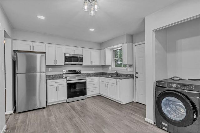 1424 Martin AVE, Chesapeake, VA 23324