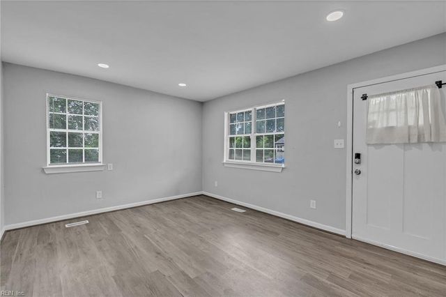 1424 Martin AVE, Chesapeake, VA 23324