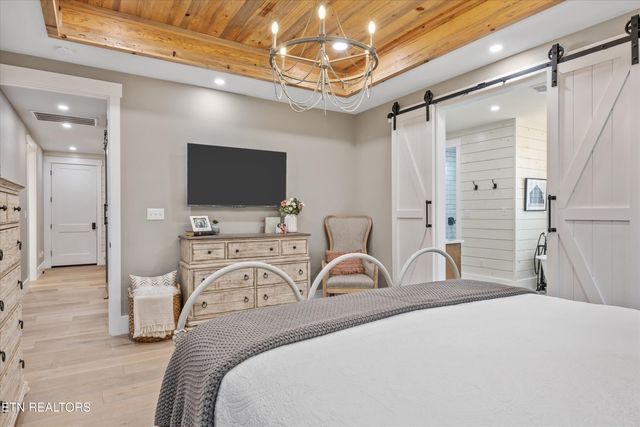 1419 Graves Rd, Strawberry Plains, TN 37871