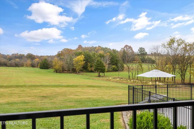 1419 Graves Rd, Strawberry Plains, TN 37871