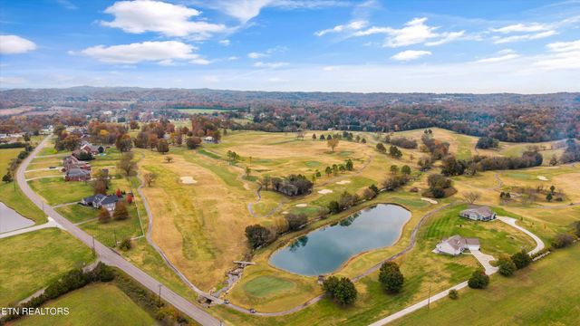 1419 Graves Rd, Strawberry Plains, TN 37871