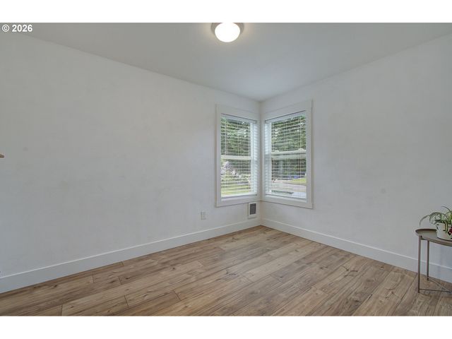 1923 G St, Washougal, WA 98671