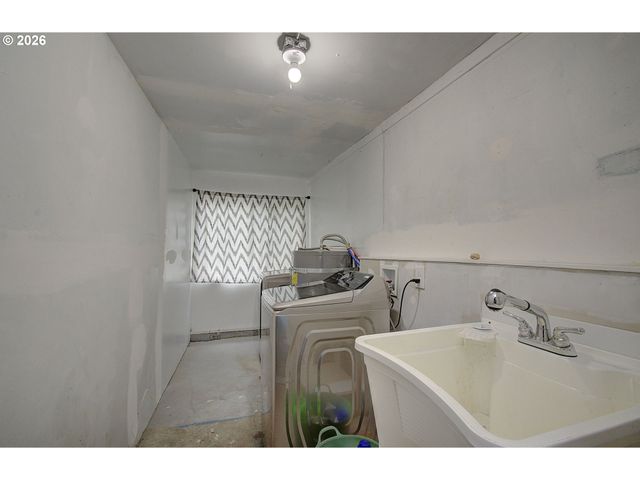 1923 G St, Washougal, WA 98671