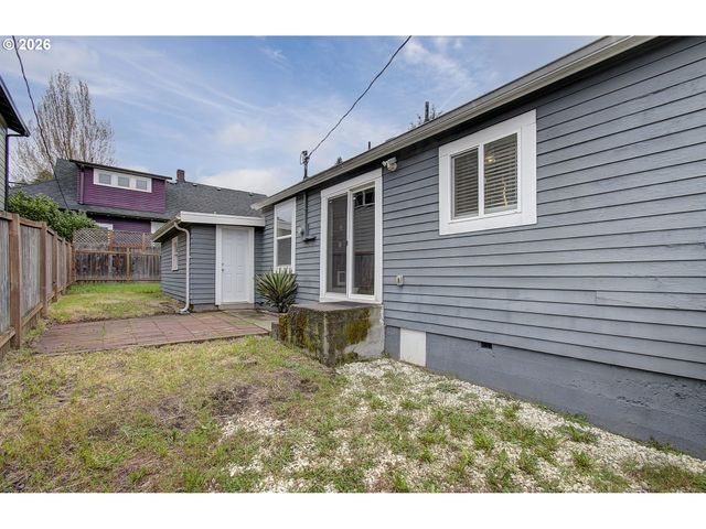 1923 G St, Washougal, WA 98671