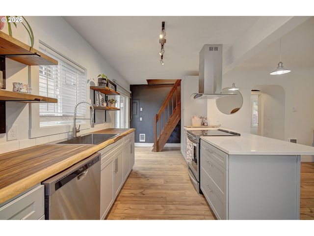 1923 G St, Washougal, WA 98671