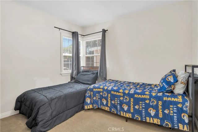 1343 N Whitnall Hwy, Burbank, CA 91505