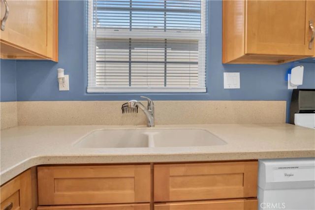 1343 N Whitnall Hwy, Burbank, CA 91505