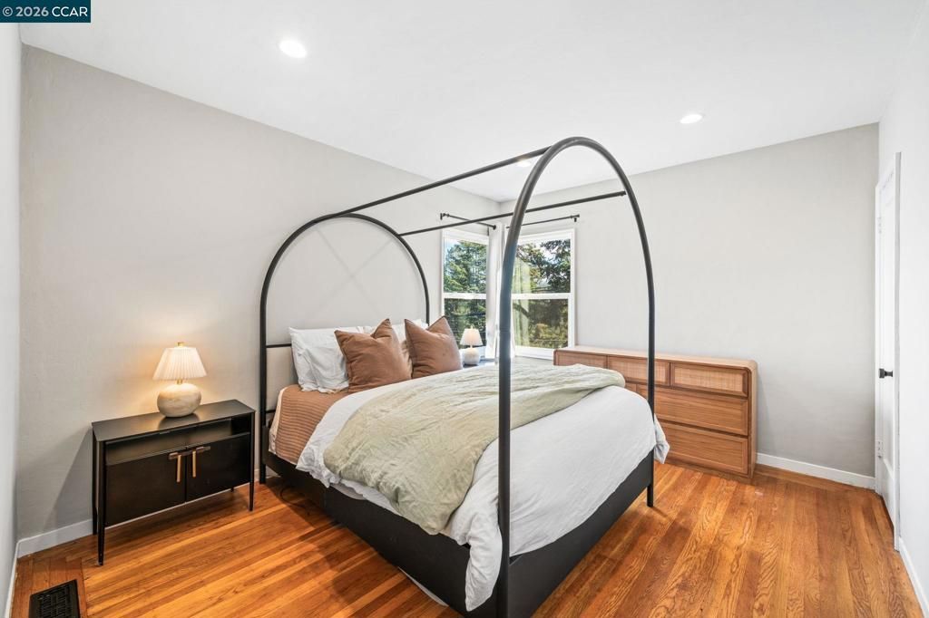 Image 10 of property listing at 3649 3649 Shone Ave, Oakland, CA 94605