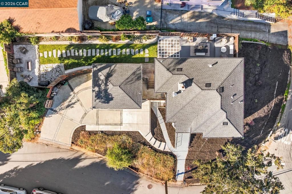 Image 30 of property listing at 3649 3649 Shone Ave, Oakland, CA 94605