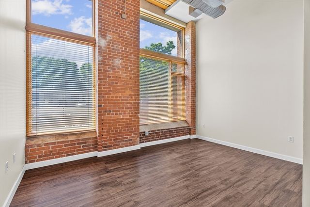 146 Court St 103, Brockton, MA 02302
