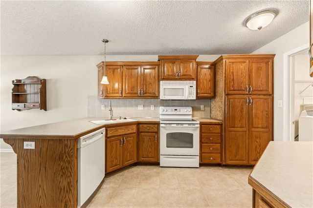 7212 N Lawn Avenue, Kansas City, MO 64119