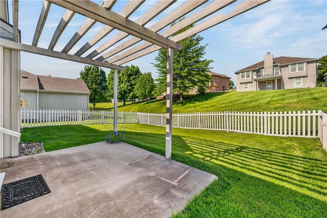 7212 N Lawn Avenue, Kansas City, MO 64119