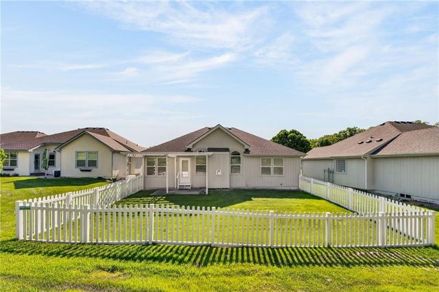 7212 N Lawn Avenue, Kansas City, MO 64119
