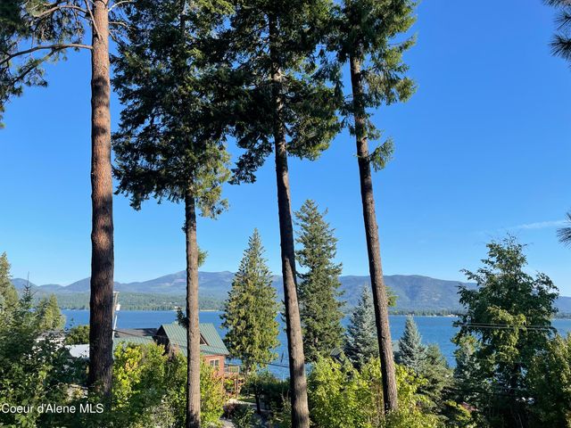 16 Hawkins RD, Sagle, ID 83860
