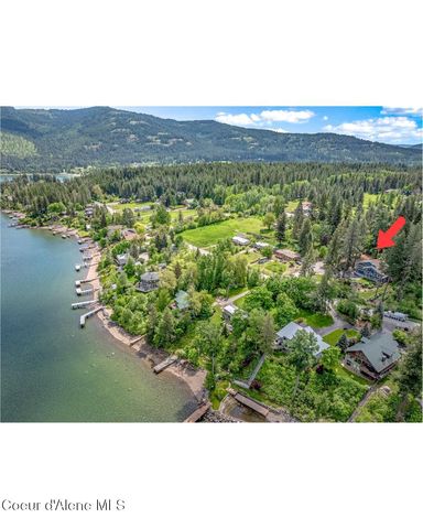 16 Hawkins RD, Sagle, ID 83860