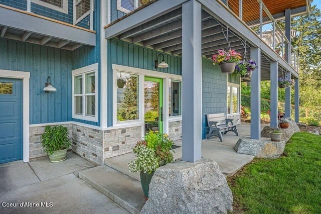 16 Hawkins RD, Sagle, ID 83860