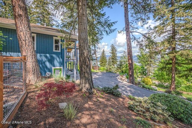 16 Hawkins RD, Sagle, ID 83860