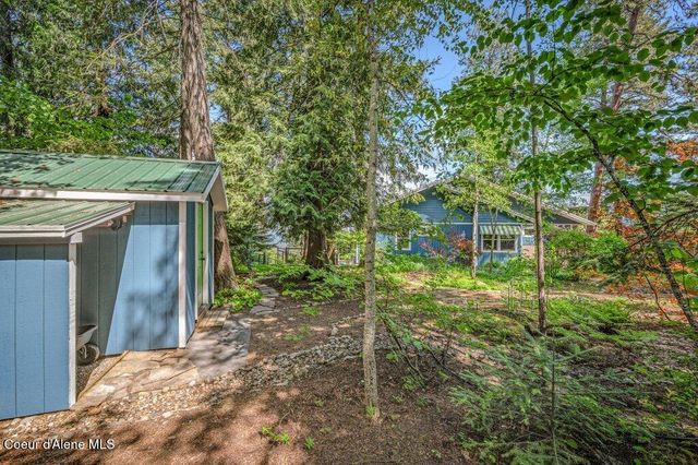16 Hawkins RD, Sagle, ID 83860