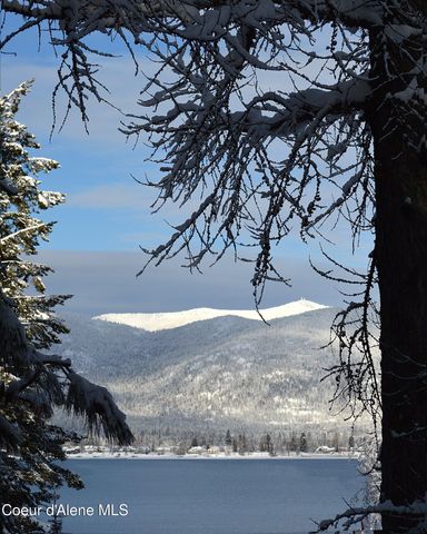 16 Hawkins RD, Sagle, ID 83860