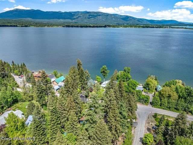 16 Hawkins RD, Sagle, ID 83860